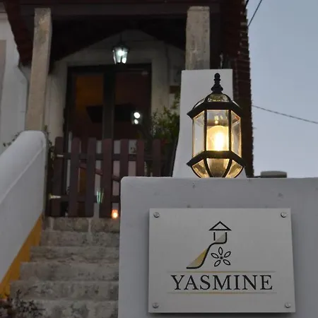 Yasmine 212 *